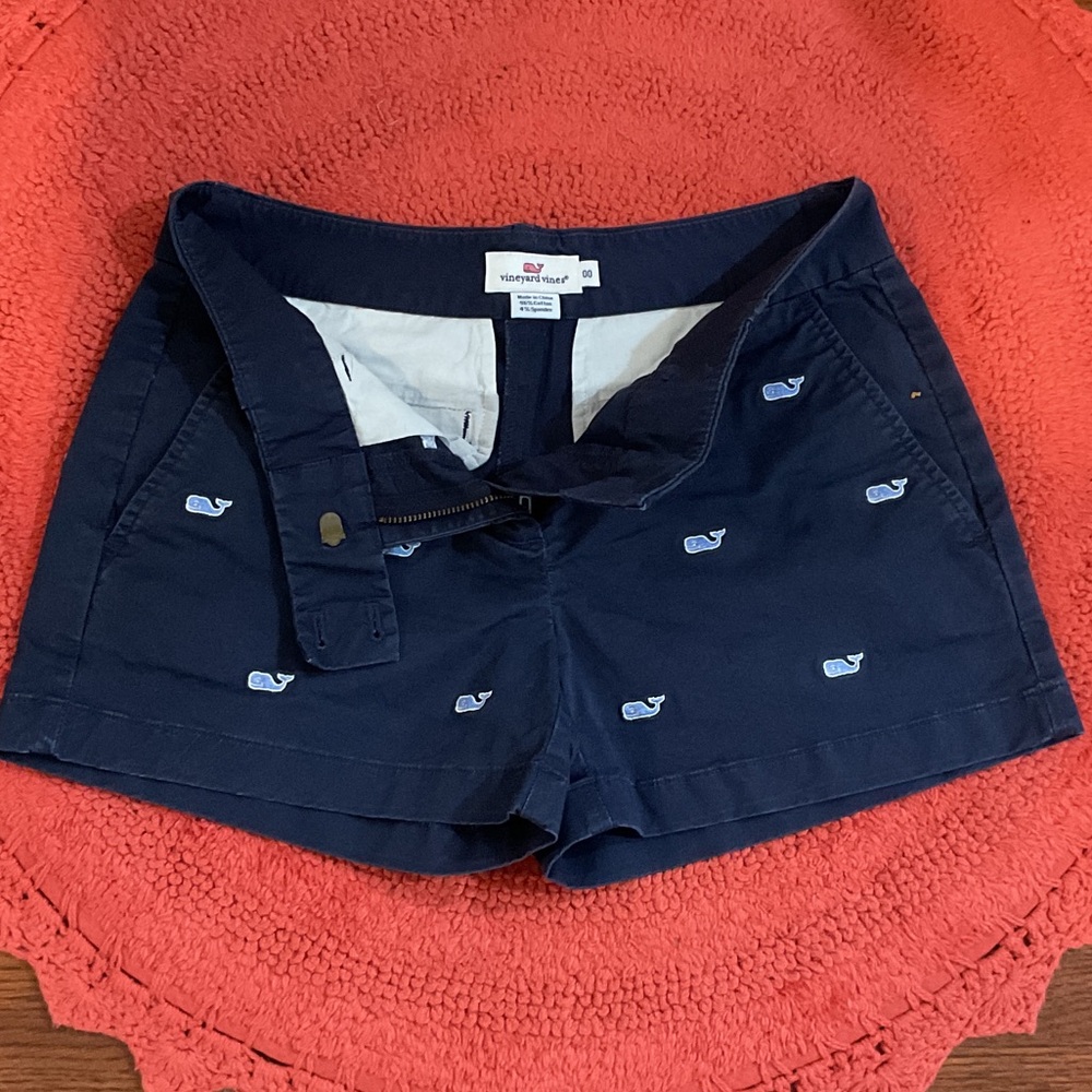Vineyard Vines Women's Navy Whale Print Jean Shorts